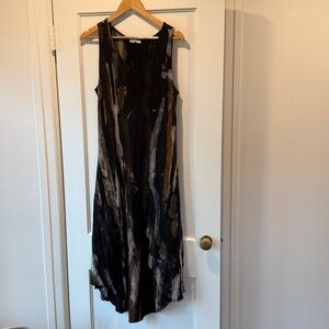 Sleeveless Black and Brown Dress